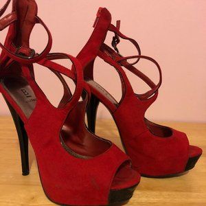 Bakers Strappy red suede w black heel zip closure